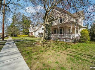 81 Park Ave, Allendale, NJ