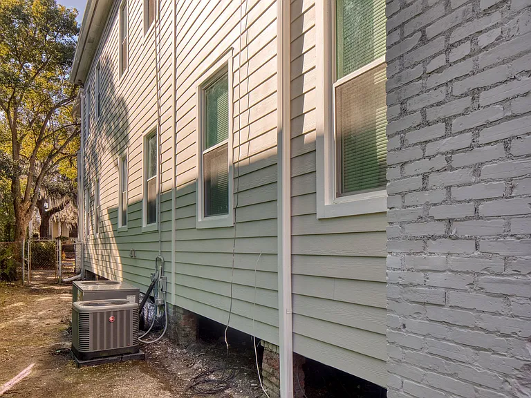 1114 E Anderson St #A — Photo 9