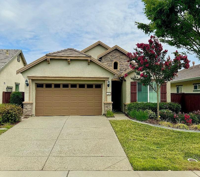1st image of 2064 Arlington Dr
