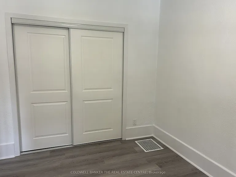 14 Brubacher St — Photo 8