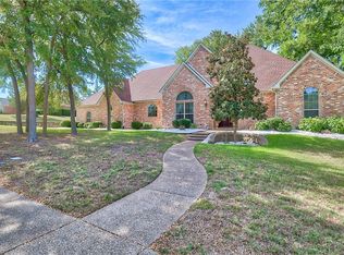 110 Cumberland Dr, Ovilla, TX 75154