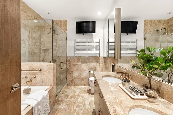 Rented by Compass | media 19