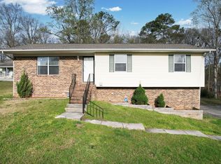 4665 Ridgeview Ave NW, Cleveland, TN 37312