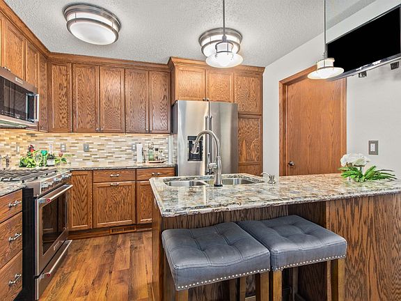 5th image of 1504 Dickenson Ct