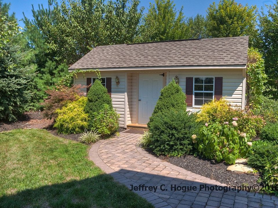 1st image of 12 Augusta Ln