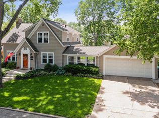 142 Graceline Blvd, Waterloo, IA 50701