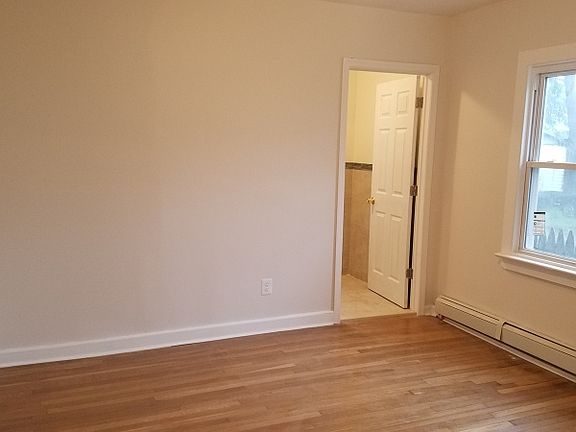 4th image of 29 Crawford St