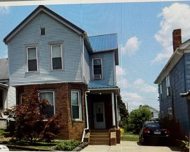 1226 Franklin Ave photo 1