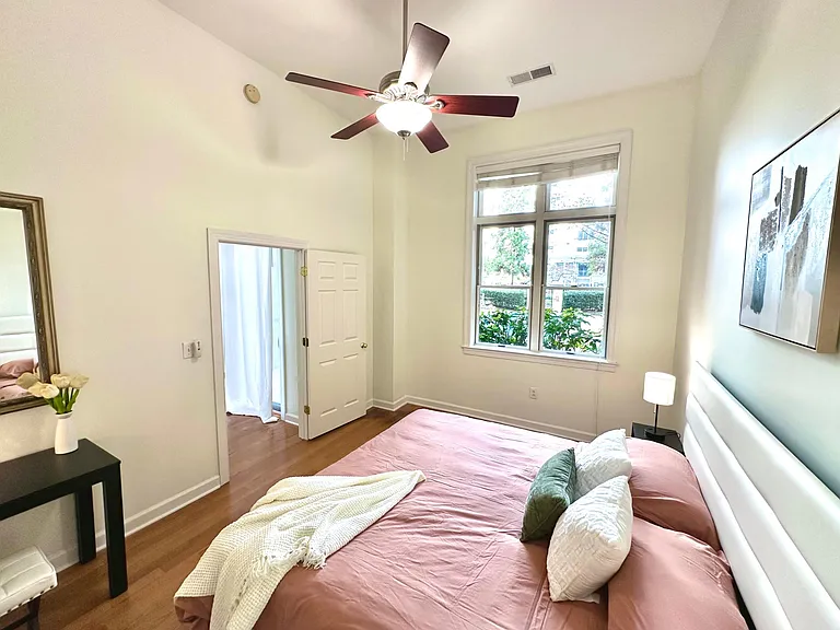718 Trade St #104 — Photo 10