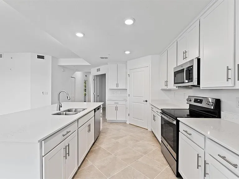 12440 Wellen Golf St #104 — Photo 10