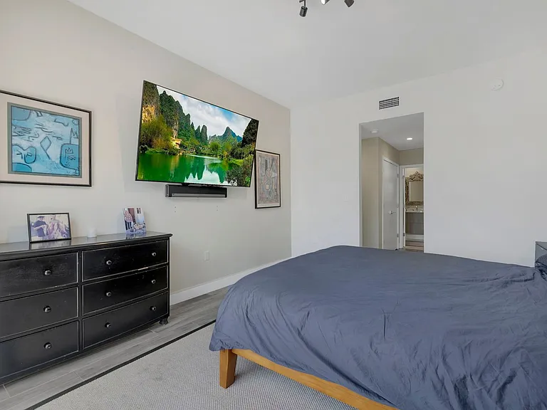 273 W Seaview Dr — Photo 28