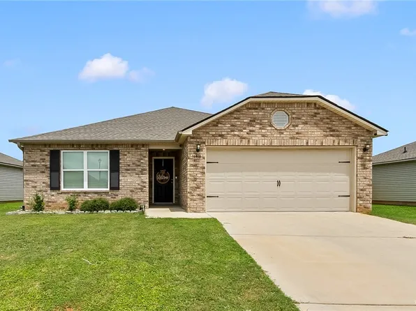 16418 Natchez Dr, Moundville, AL 35474