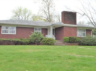 22 Featherbed Ln, Clark, NJ 07066