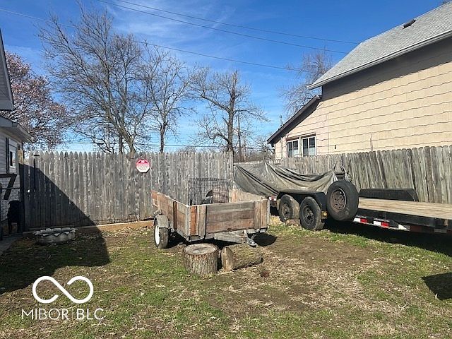 2nd image of 1746 Olive St