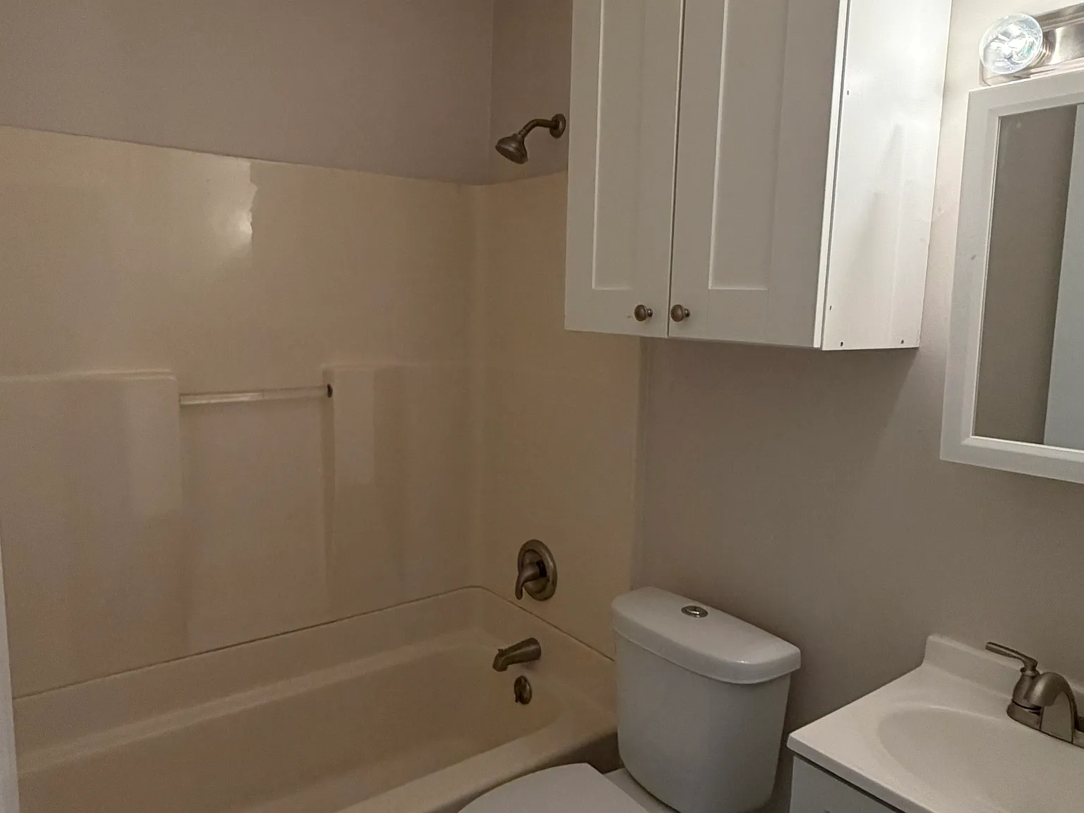 4 bed, 1144 sqft, $1,450 — Photo 4