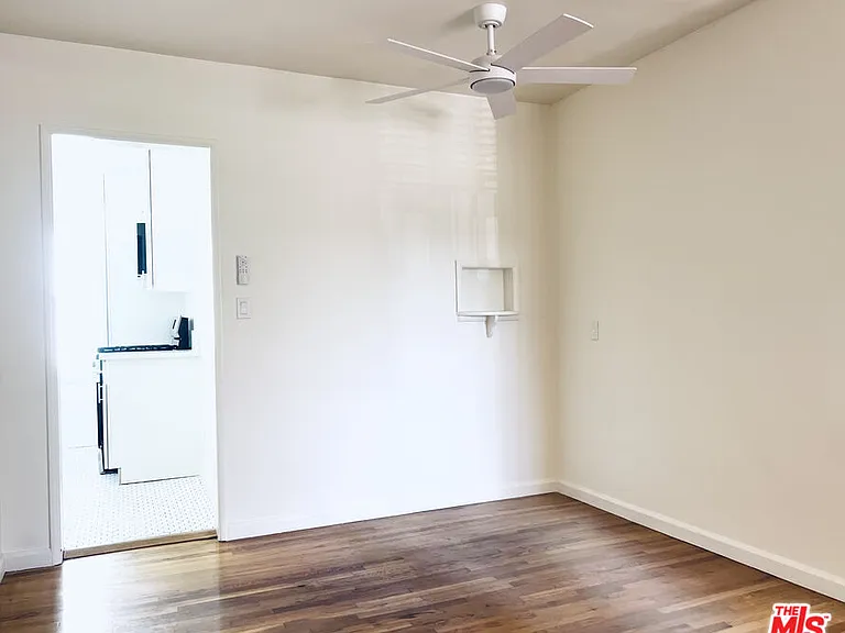 1860 N Alexandria Ave #1884 — Photo 11