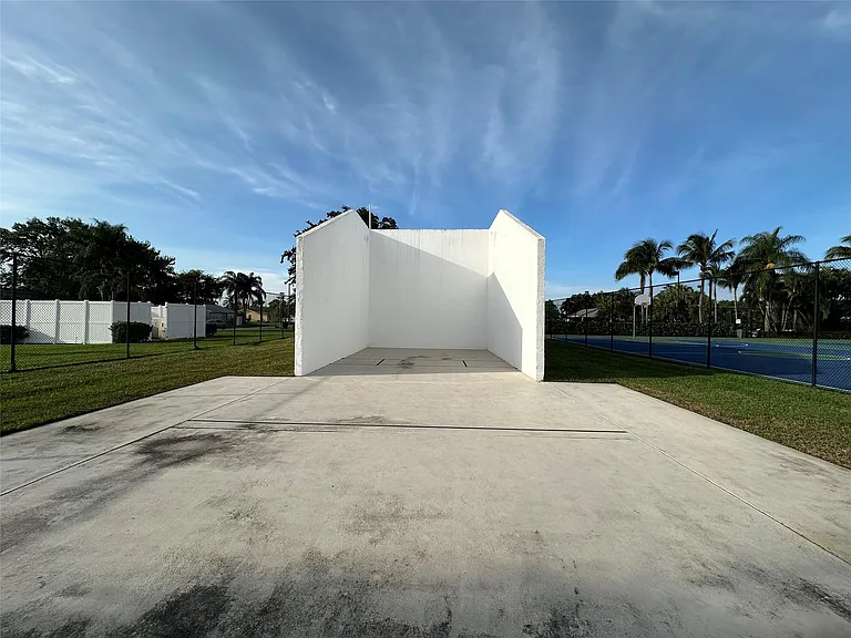 8395 Garden Gate Pl — Photo 31