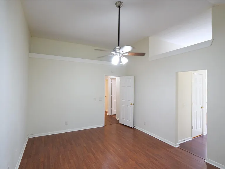 1314 Hollow Ash Ln — Photo 11