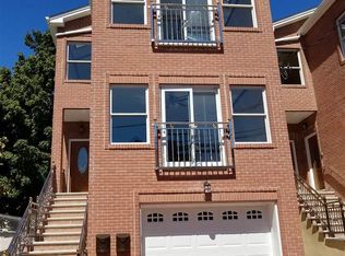 13 Parnell Pl, Jersey City, NJ 07305