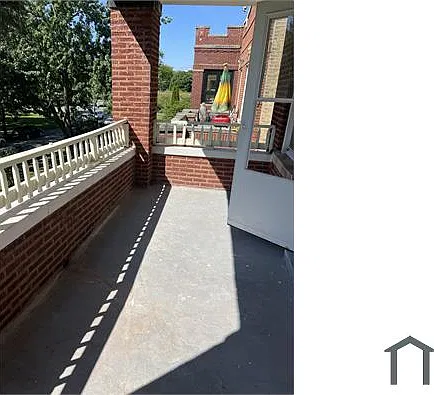 3 bed, 1200 sqft, $2,200 — Photo 3