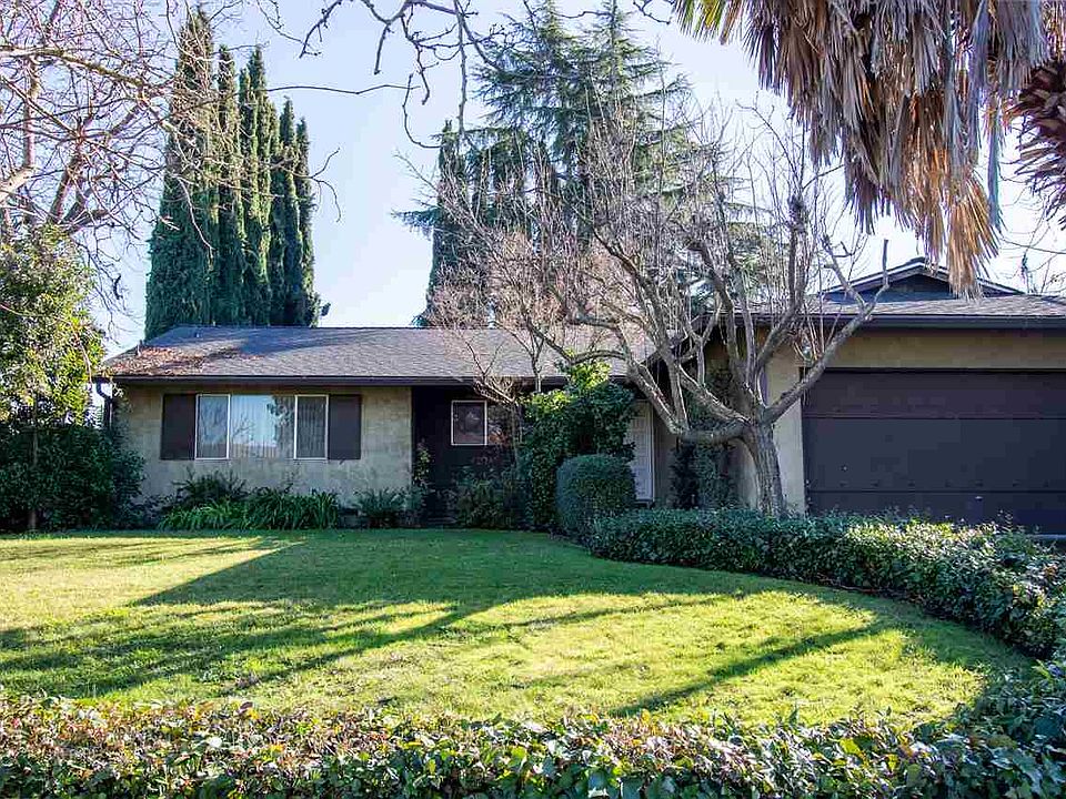 2nd image of 2954 Cheyenne Ave