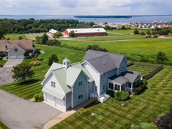 3rd image of 57 Strawberry Ln