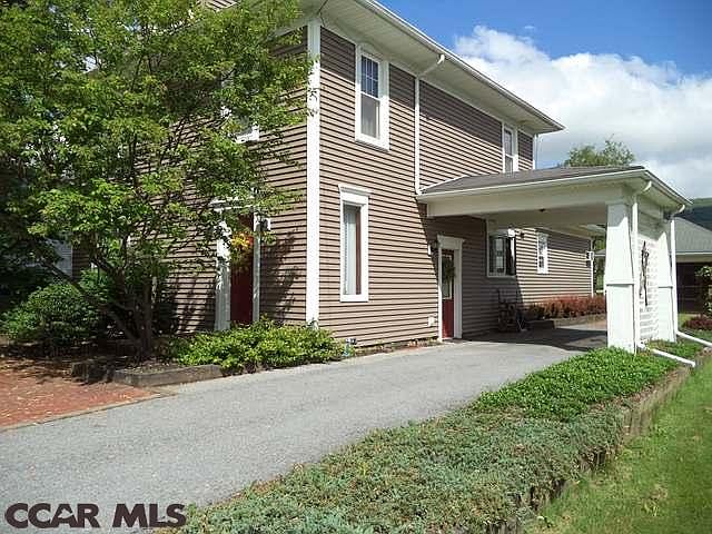 1st image of 107 E Main St