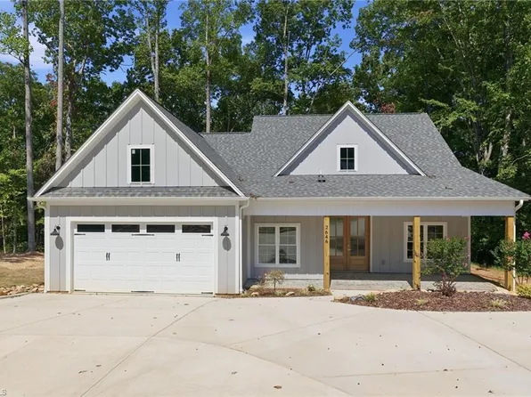2646 Johns Ridge Dr, Asheboro, NC 27205