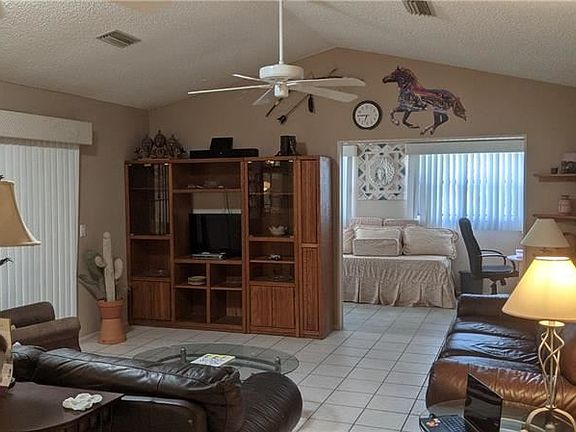 4th image of 4234 Oak Terrace Cir