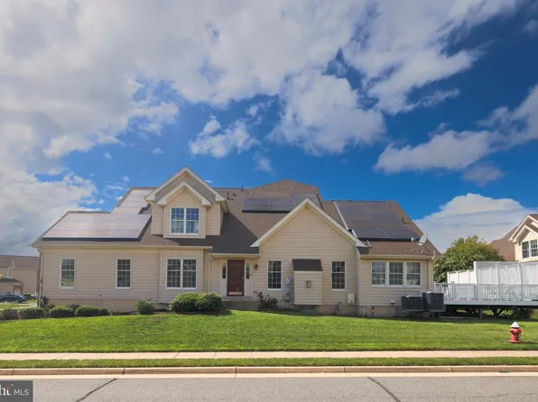 22918 N Brown Sq, Ashburn, VA 20148