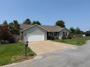 403 Empress Ln, Herrin, IL 62948