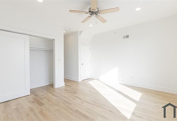 2nd image of 2410 W Master St #2