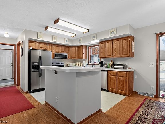 3rd image of 74 E Main St