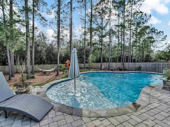 144 Camellia Ct, Freeport, FL 32439