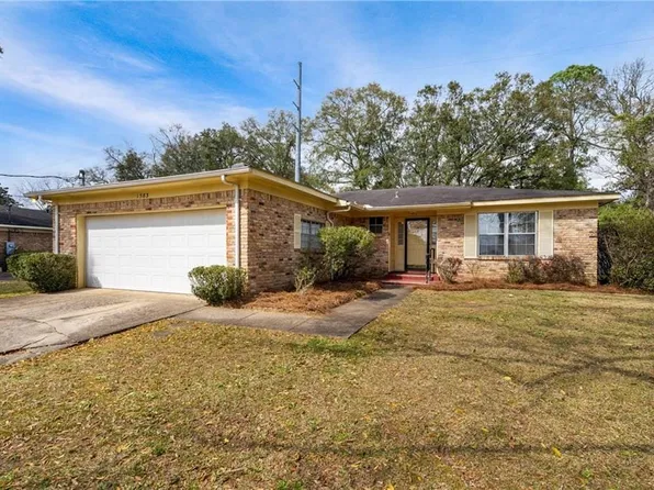 1583 Regency Dr, Mobile, AL 36693