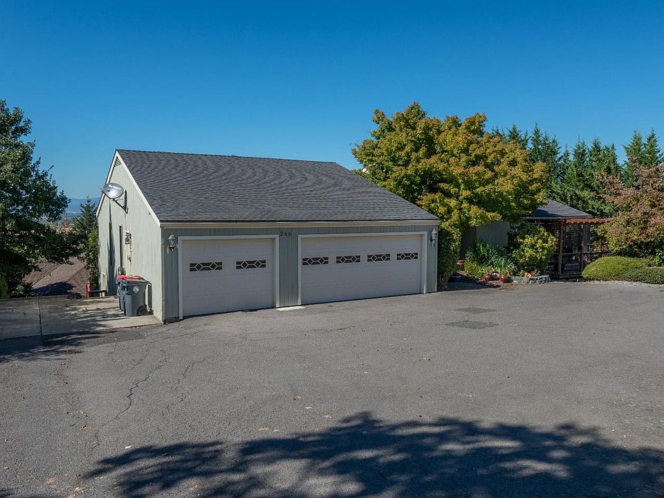 1st image of 248 Yale Dr