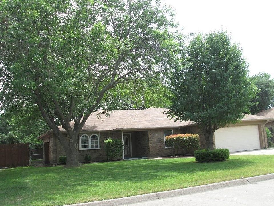 1st image of 218 Meadowbrook Ln