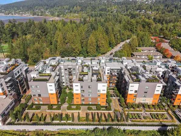 55 Klahanie Dr #107, Pt Moody, BC V3H 5K3