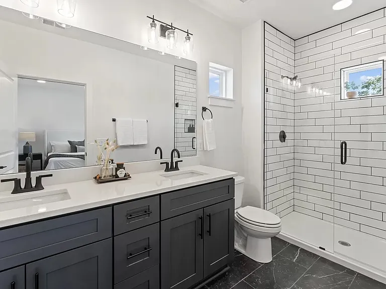 700 N Dupont Ave #212B — Photo 28
