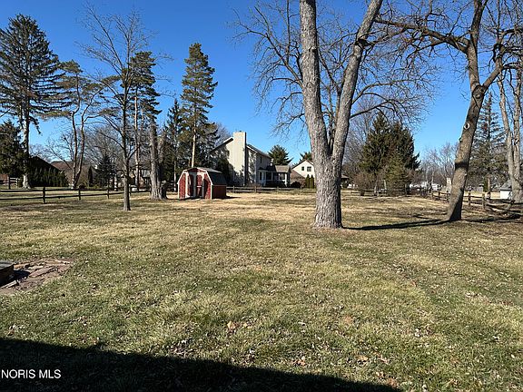 3rd image of 28345 White Rd