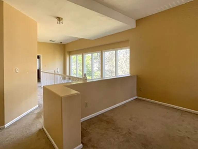 1117 Oakland Ct — Photo 7