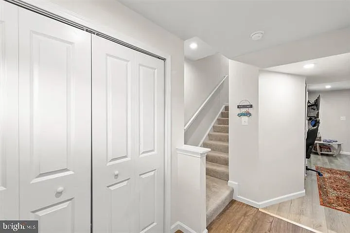 3 bed, 2.5 bath, 1800 sqft, $2,345 — Photo 2