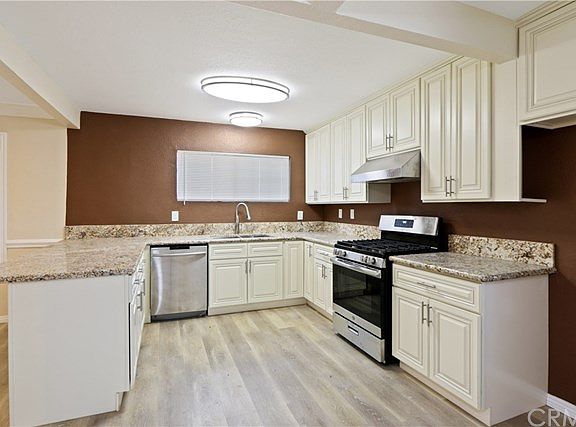 3rd image of 11938 Ringwood Ave