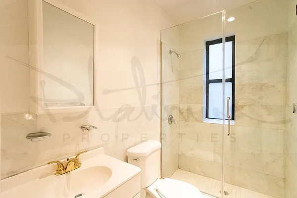 Rented by Platinum Forbes Global Properties | media 3