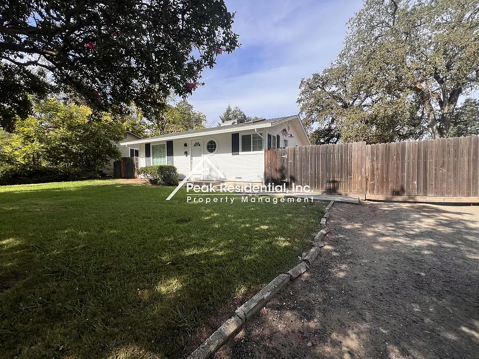 6101 Mariposa Ave