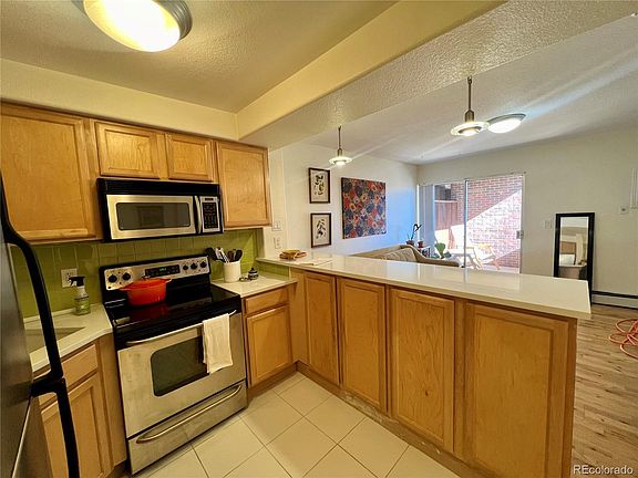 5th image of 1833 N Williams Street #507