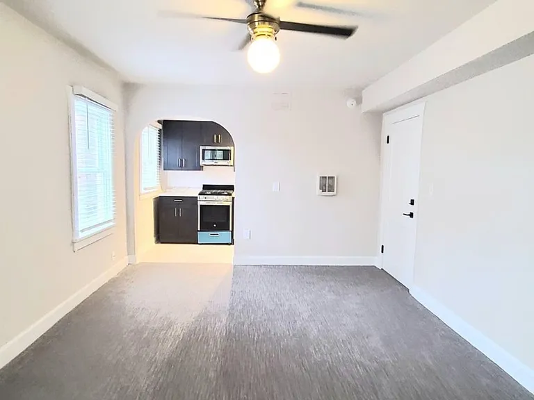 Bigelow Chapman Apartments — Photo 15