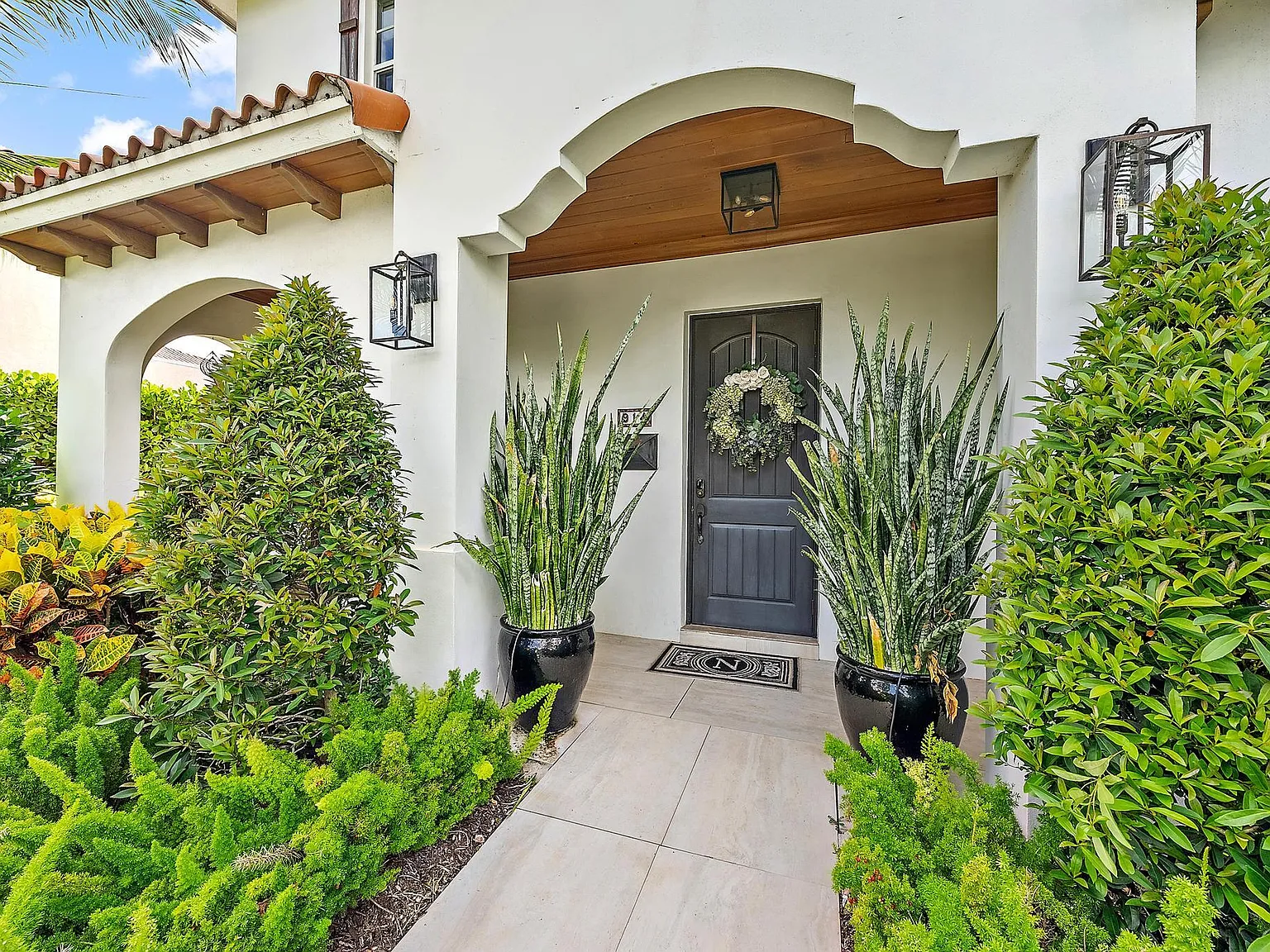 4 bed, 3.5 bath, 3422 sqft, $15,000 — Photo 4