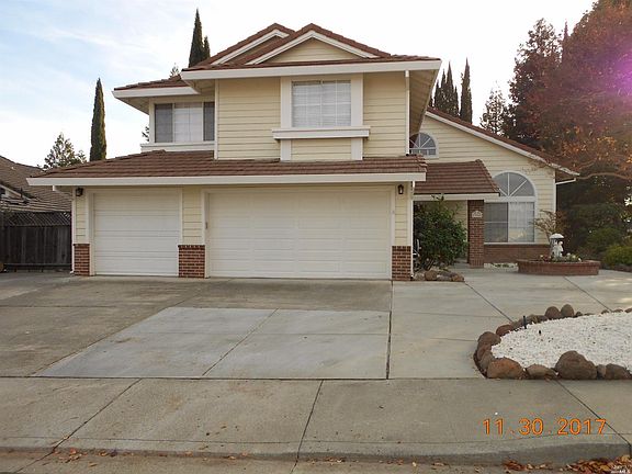 4th image of 300 Willowwood Court