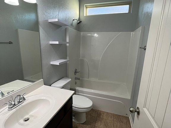 2nd image of 2229 Burnside Dr